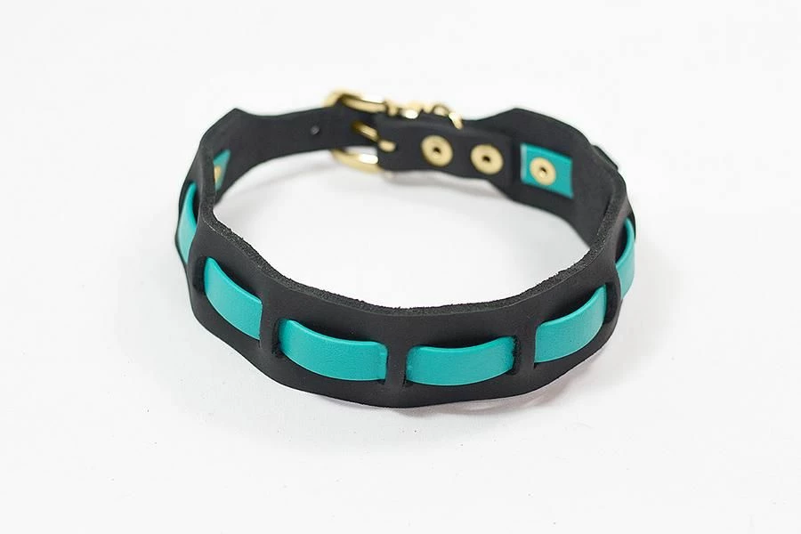 Bellepet Halsband "Pure Farbrausch" Messing Mit Schwarzem Leder 4 Bellepet Halsband "Pure Farbrausch" Messing Mit Schwarzem Leder – Bild 2